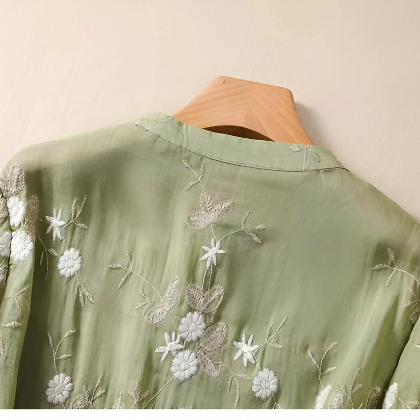 LILY™ - FLORAL BUTTON-UP BLOUSE