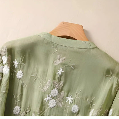 LILY™ - FLORAL BUTTON-UP BLOUSE