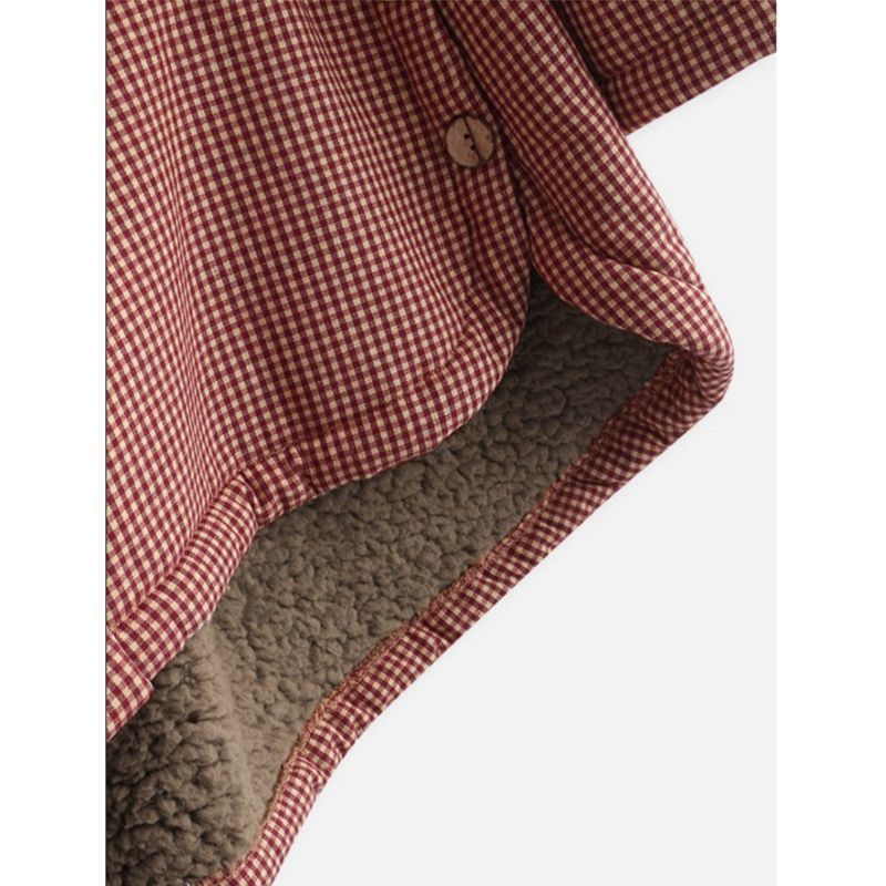 Dani – Timeless Comfort in a Checked Coat