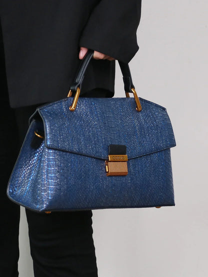 EMBOSSED™ - CHIC TEXTURED HANDBAG
