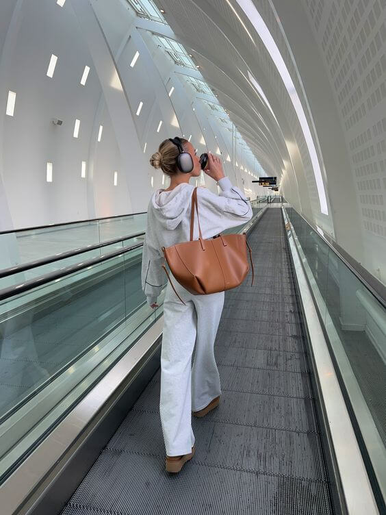 Pernilla™ - STRUCTURED TOTE BAG WITH SIDE GATHERING