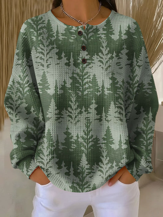Inga | Christmas Sweater with Classic Tree Design