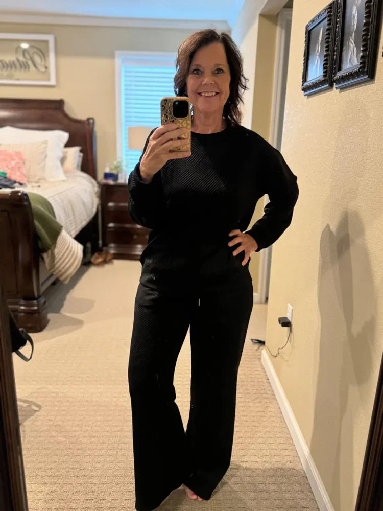 <h2>CUSTOMERS LOVE LISA & MARK</h2>